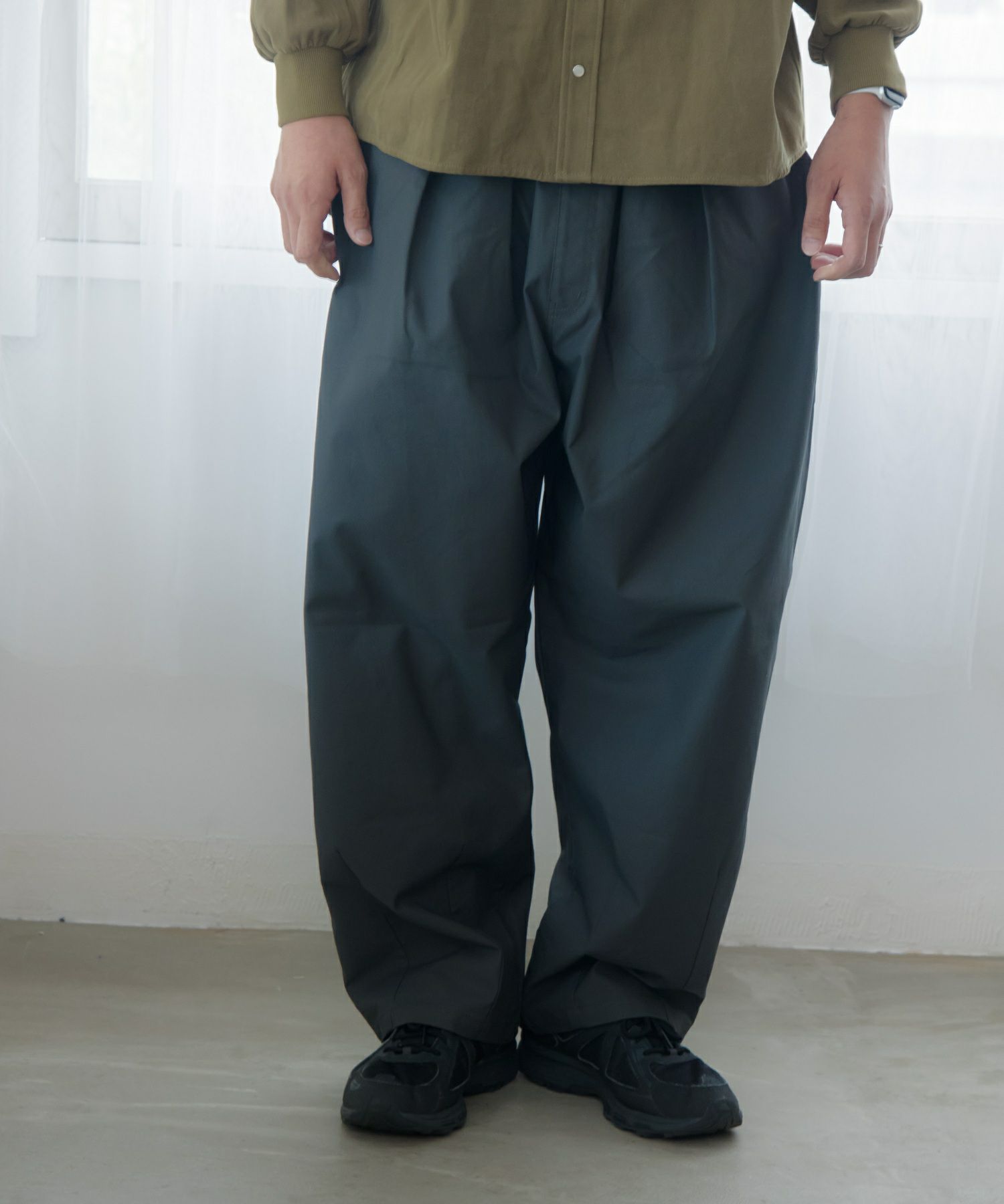 masu バルーンパンツ ブラック　46サイズ masu バルーンパンツ ブラック 46サイズ masu バルーンパンツ ブラック