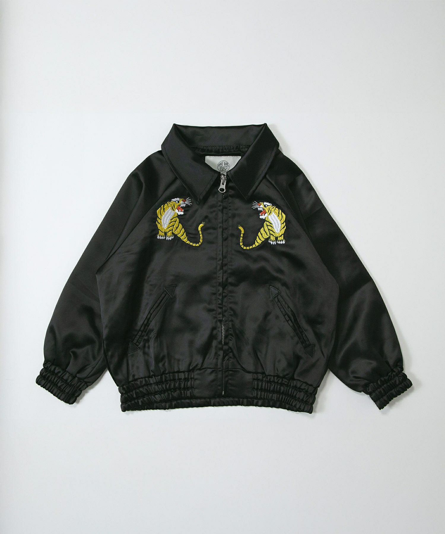 黒い虎刺繍スカジャン Japan 別珍 竹トラ刺繍 スカジャン 黒 L LL Embroidered jumper (SUKAJYAN